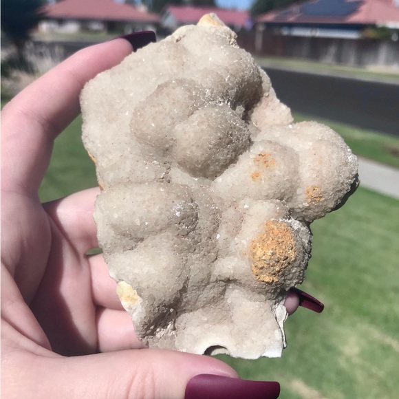 Druzy Quartz on Lace Agate🤍 - Picture 4 of 5